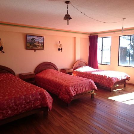 Hostal Real Los Andes Del Lago 코파카바나 외부 사진