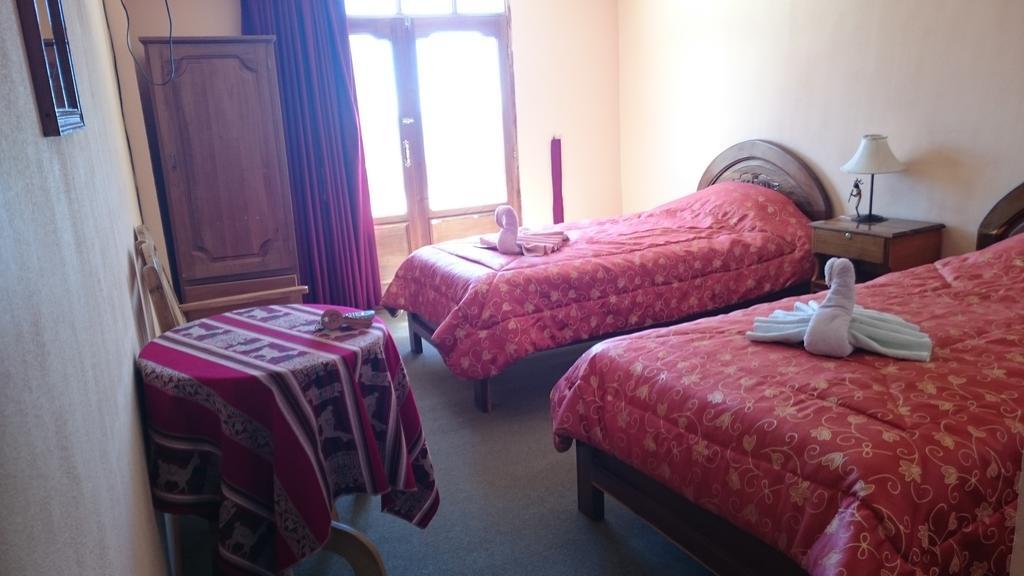 Hostal Real Los Andes Del Lago 코파카바나 객실 사진