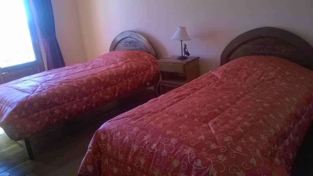 Hostal Real Los Andes Del Lago 코파카바나 외부 사진
