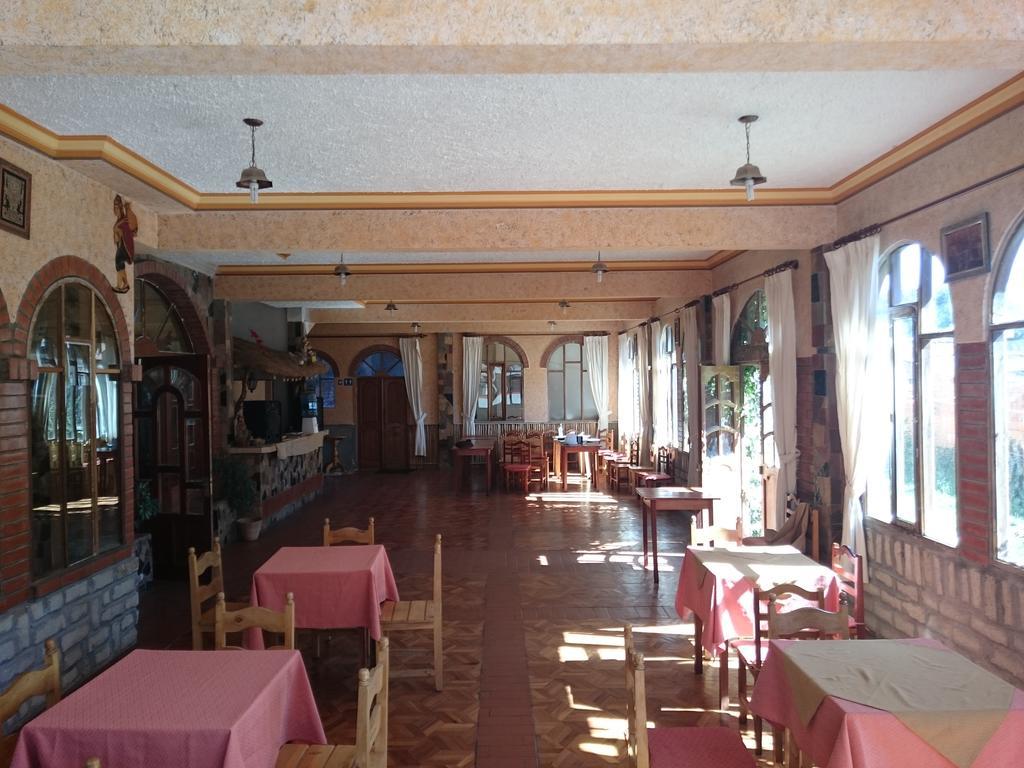 Hostal Real Los Andes Del Lago 코파카바나 외부 사진