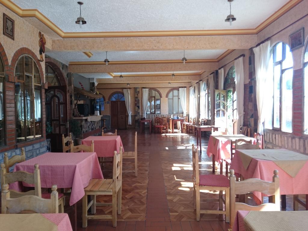 Hostal Real Los Andes Del Lago 코파카바나 외부 사진