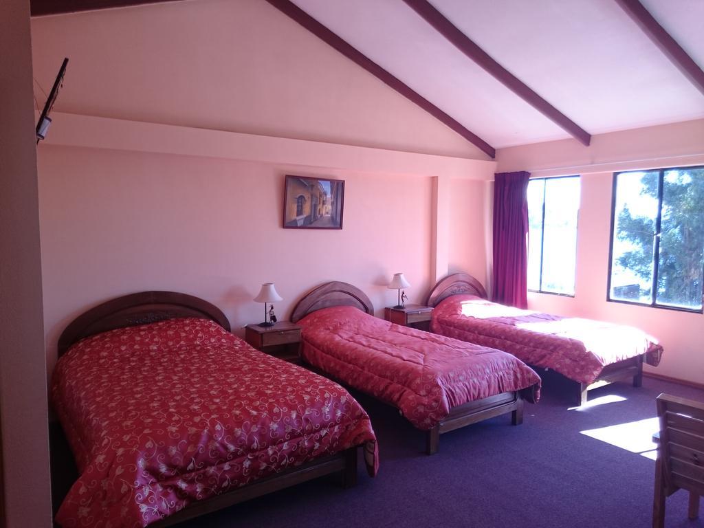Hostal Real Los Andes Del Lago 코파카바나 외부 사진