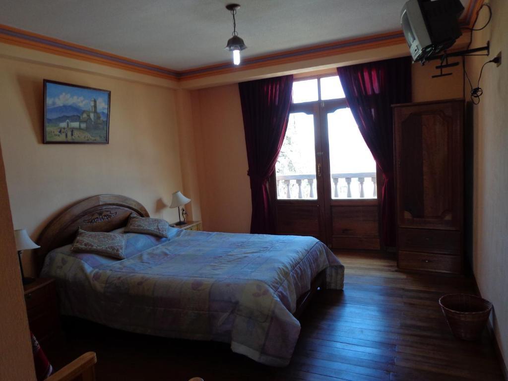Hostal Real Los Andes Del Lago 코파카바나 외부 사진