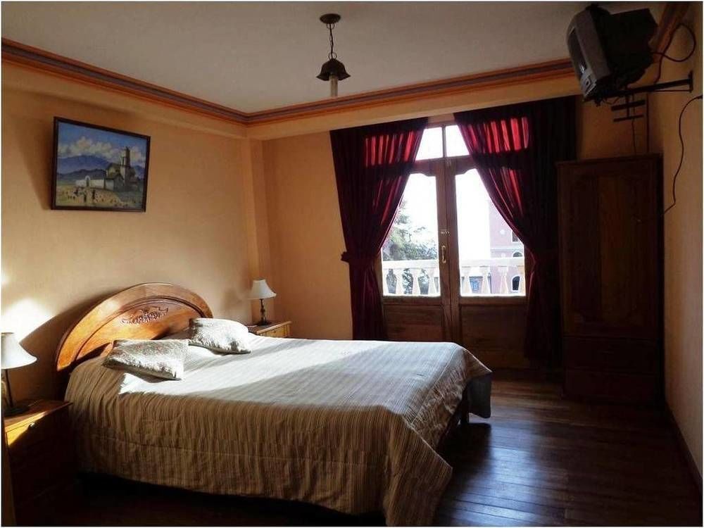 Hostal Real Los Andes Del Lago 코파카바나 외부 사진
