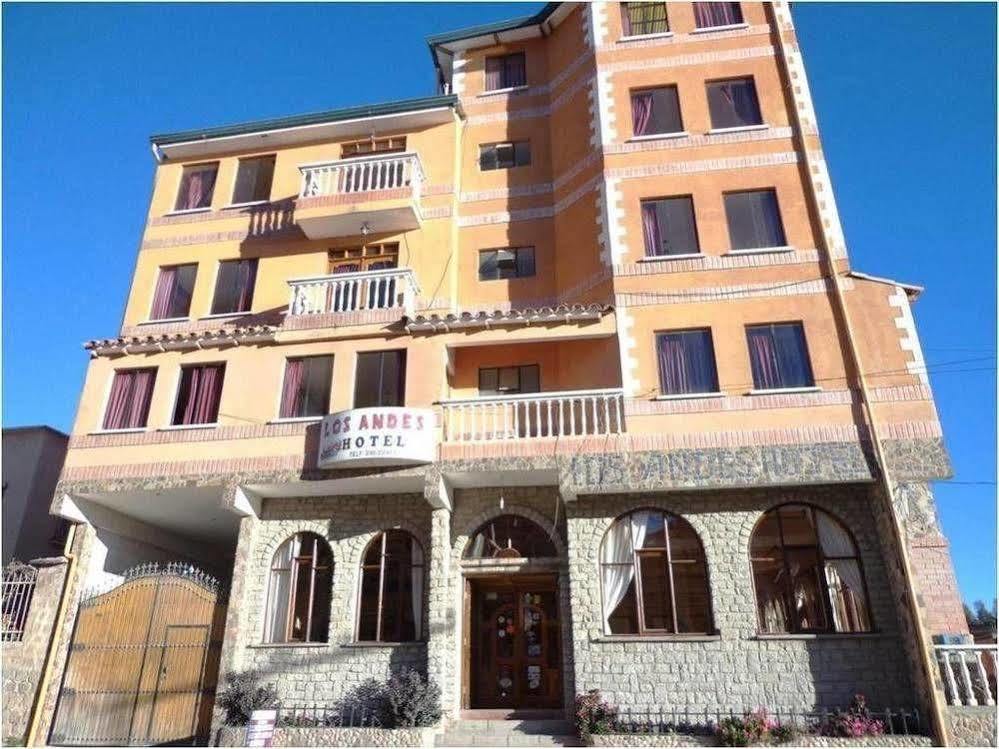 Hostal Real Los Andes Del Lago 코파카바나 외부 사진
