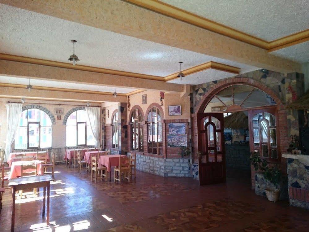 Hostal Real Los Andes Del Lago 코파카바나 외부 사진