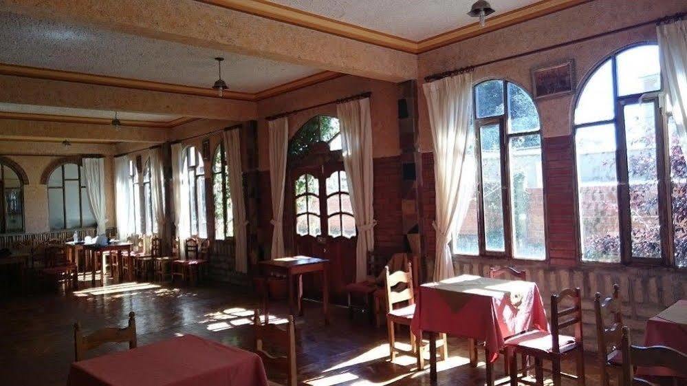 Hostal Real Los Andes Del Lago 코파카바나 외부 사진